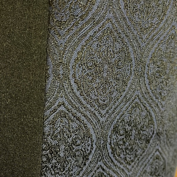 TAHARI Size 10 TRISTA Sheath DRESS  
V-Neck Textured Navy/Black Dress $329 NEW - Picture 15 of 16